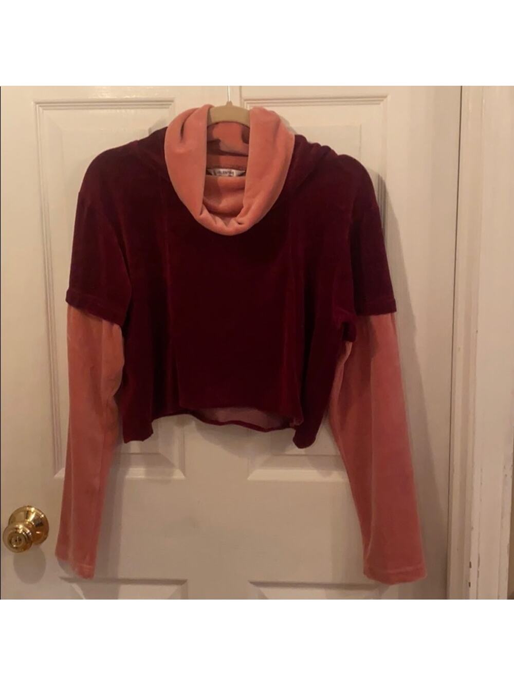 Valentine brand women’s size XXL high neck velvet top